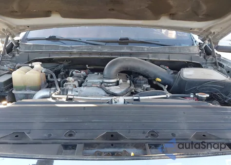 2016 Nissan Titan Xd Sl Diesel z USA, uszkodzony, nr VIN 1N6BA1F47GN502097